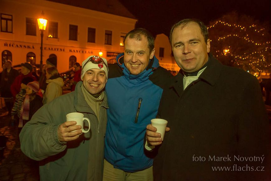 2014_12_07_2201.jpg - www.flachs.cz